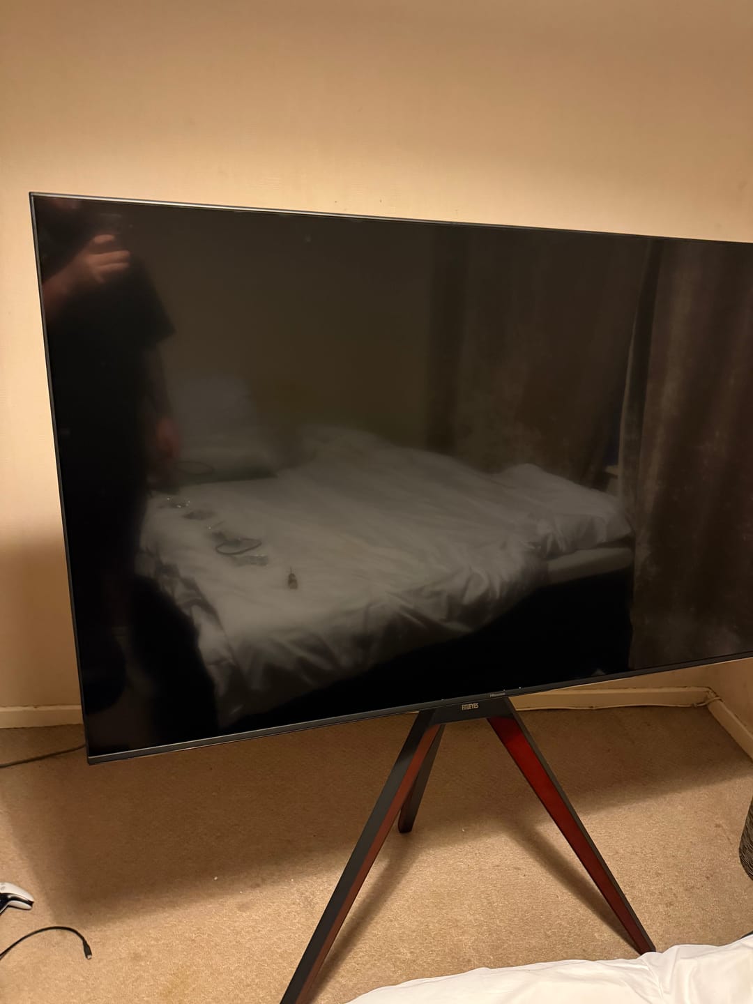Customer photo review of Picasso FT65 Floor TV Stand