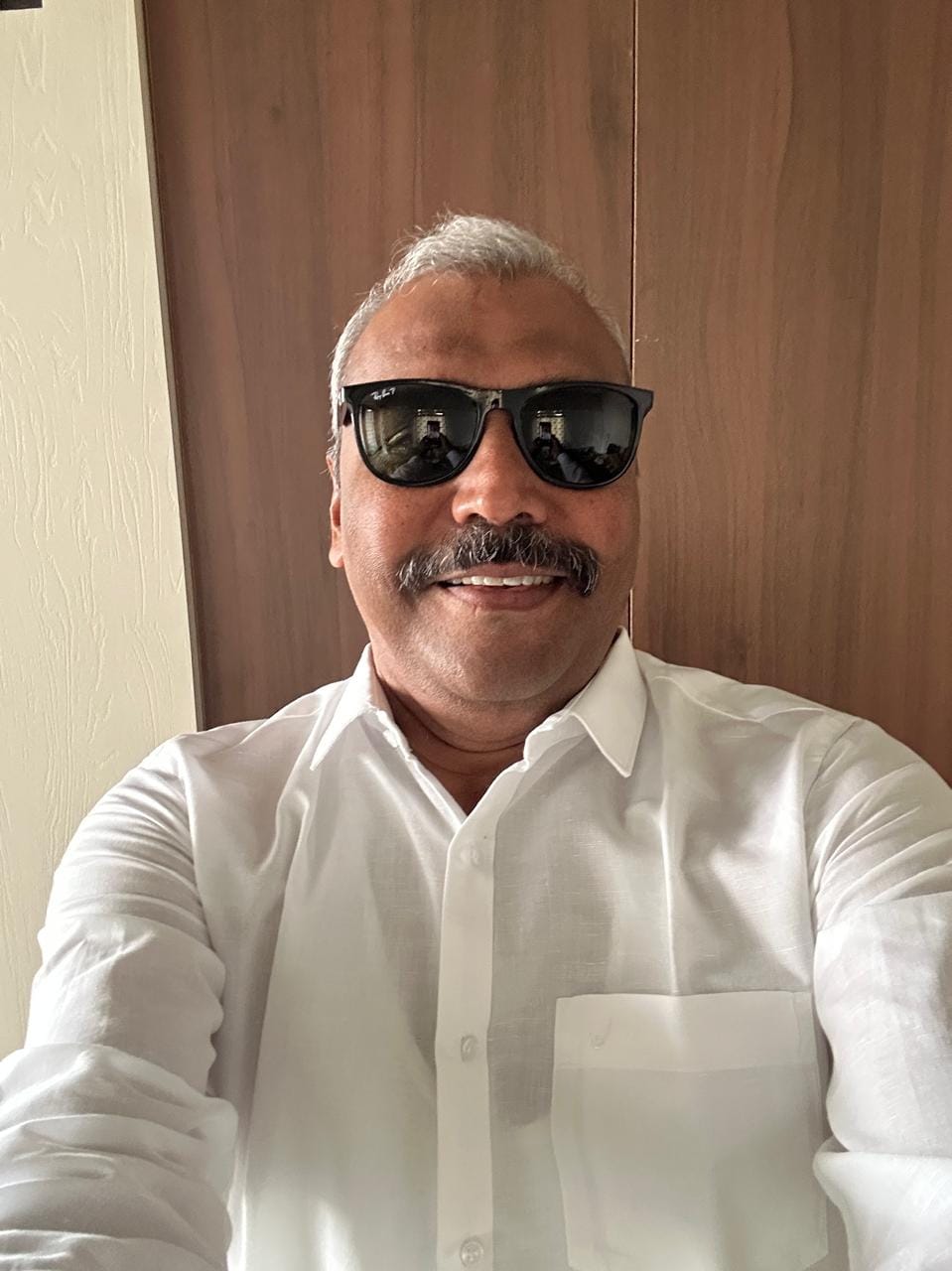 Customer photo review of Linen Basic - Cotton Linen Formal White Shirt For Men | Uathayam