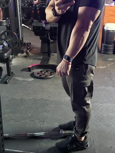 Customer photo review of Velora Jogger - Black