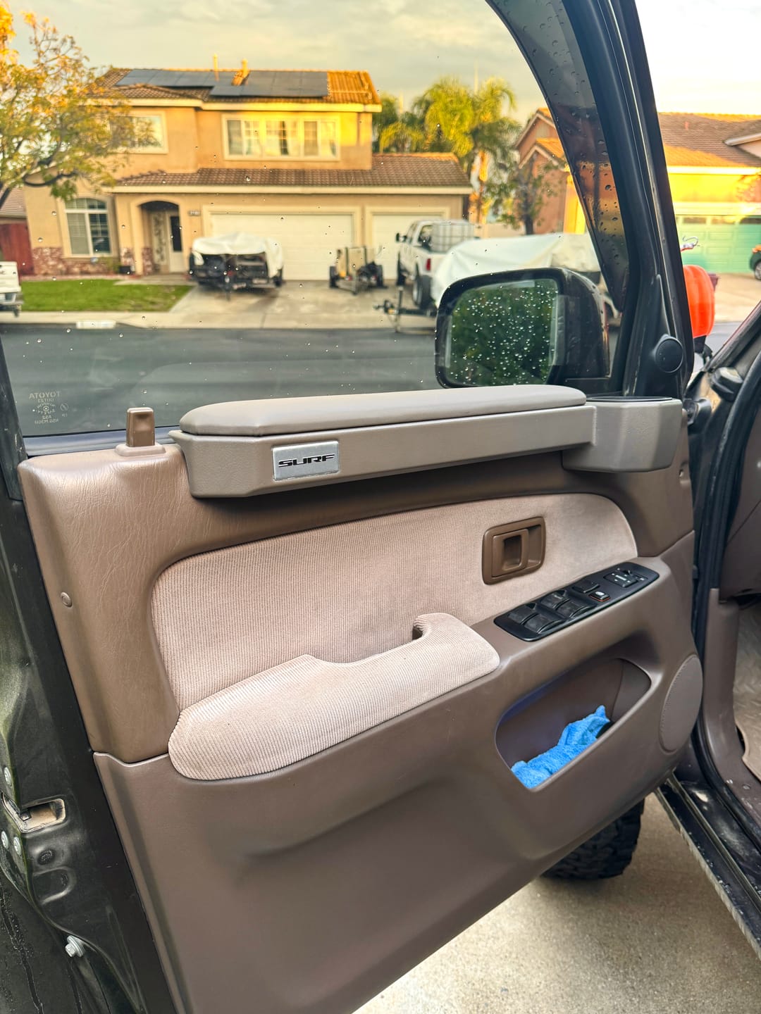 Customer photo review of Cup Holder Armrest Set l 1st, 2nd & 3rd Gen 84 - 02