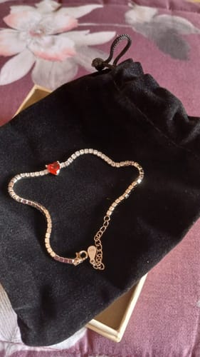 Customer photo review of Bracciale Tennis con Cuore Rosso