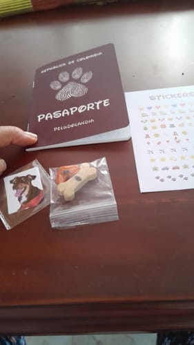 Customer photo review of Pasaporte Para Mascotas