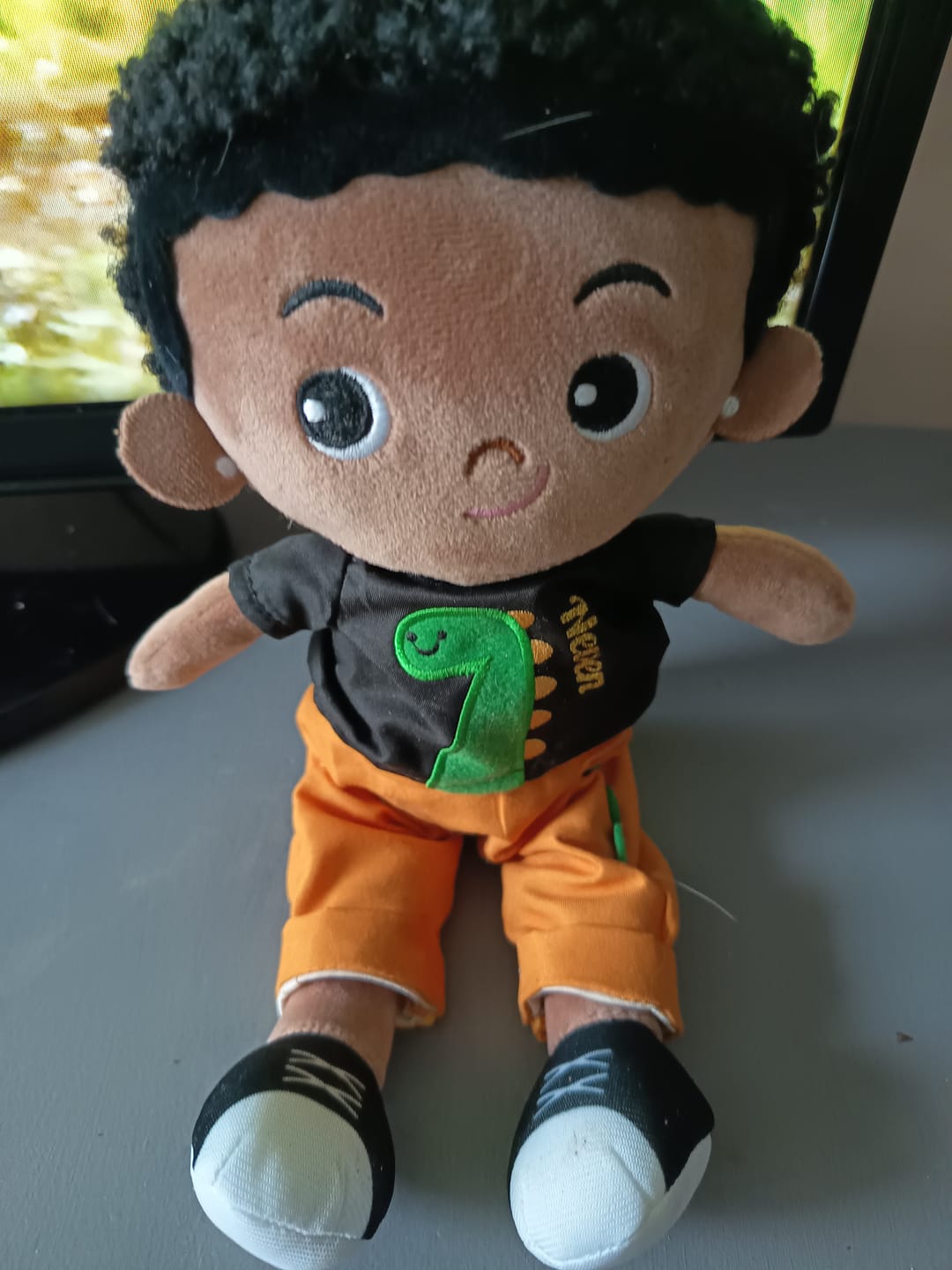 Customer photo review of Teint Foncé Personnalisée Poupée en Peluche pour Garçon
