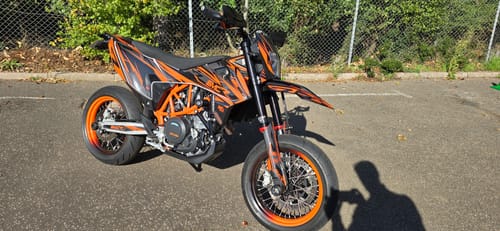 Customer photo review of KTM 690 SMC-R GRAPHICS - "Ripple" (Marv Edition)