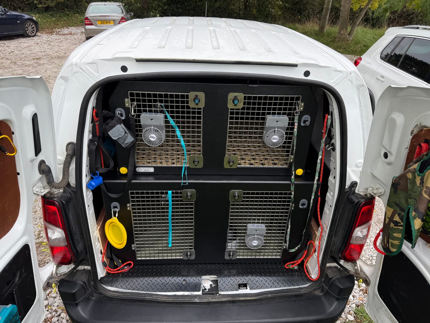 Customer photo review of Dog Van Kit | Citroën Berlingo | 2008-Present | Double stack | DT VS1