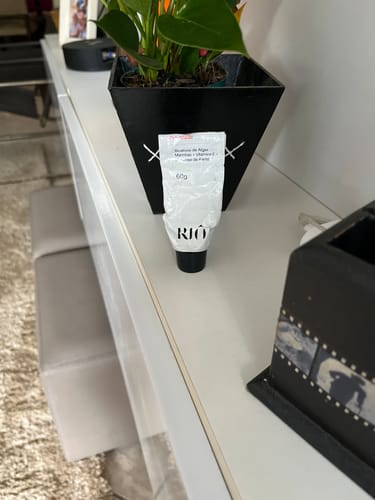 Customer photo review of Creme Hidratante Mãos Pró-Idade