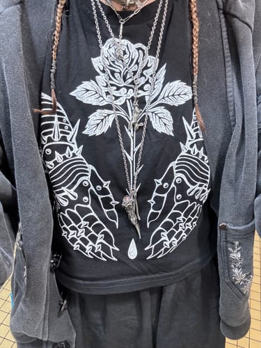 Customer photo review of Arma Mitis Crop Tee