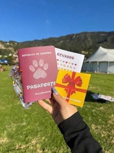Customer photo review of Pasaporte Para Mascotas