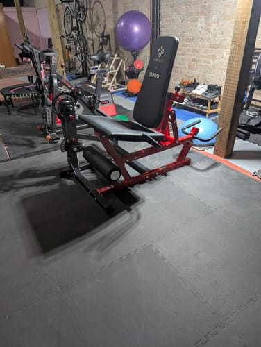 Customer photo review of TAWERET™  1:1 Cable Ratio Leg Extension and Curl Machine