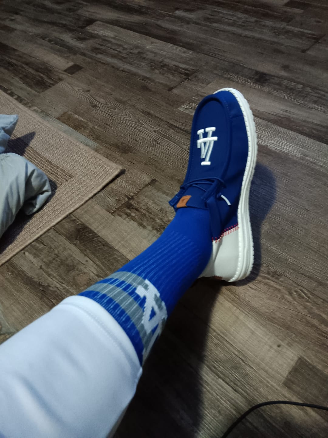 Customer photo review of Los Angeles Dodgers Legend Premium Crew Socks