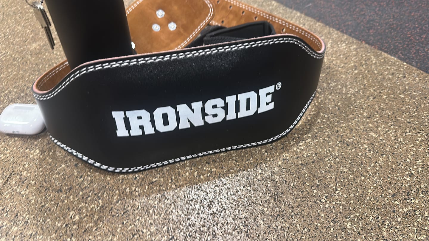 Customer photo review of Cinturón de Levantamiento de Pesas IRONSIDE