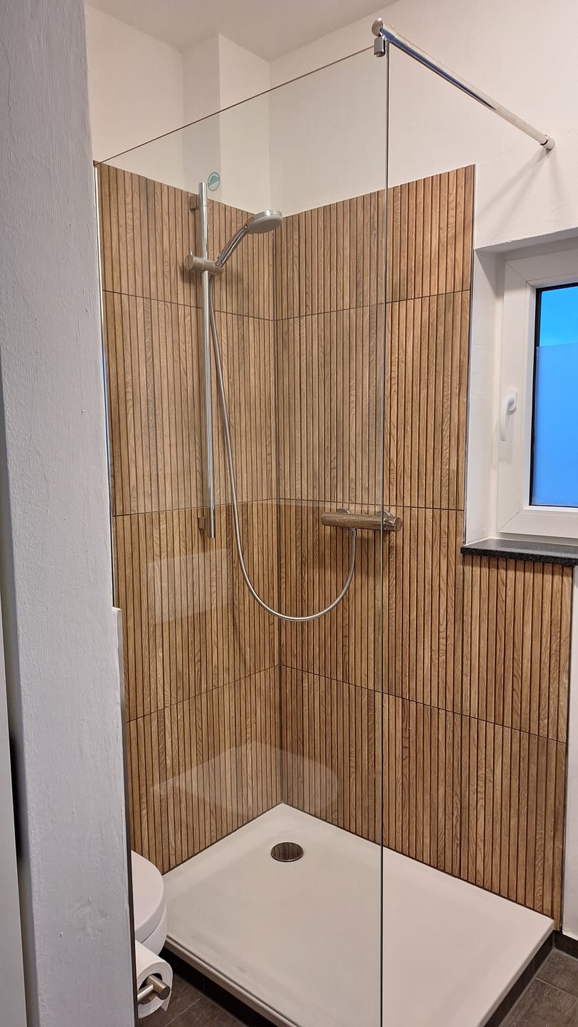 Customer photo review of Duschwand Walk-In 8mm ESG, Klarglas