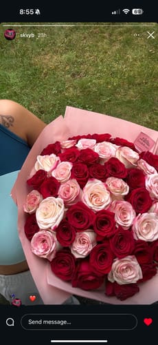 Customer photo review of 50 Pink & Red Rose Box