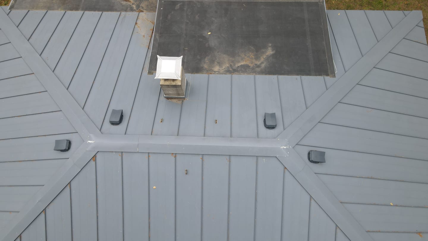 Customer photo review of Attic vent Ivent FLOW – Metal Standing Seam or Snap Lock Installation