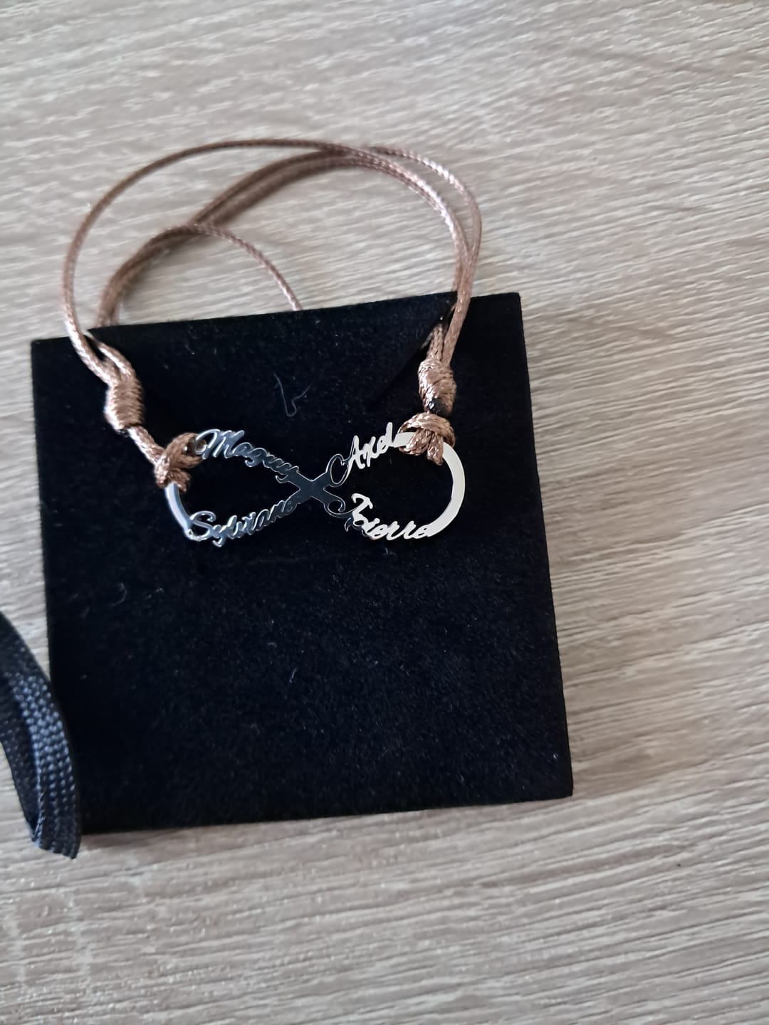 Customer photo review of Bracelet avec le signe de l'infini