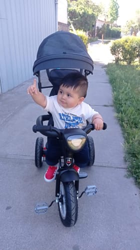 Customer photo review of Triciclo Paseo Infantil 360 1326 LX Negro Bebesit