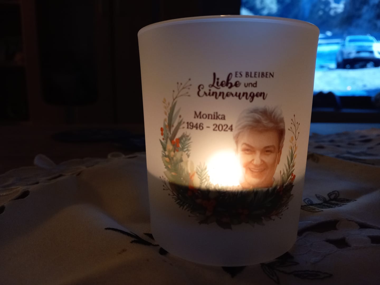 Customer photo review of Bei euch - Personalisiertes Teelicht