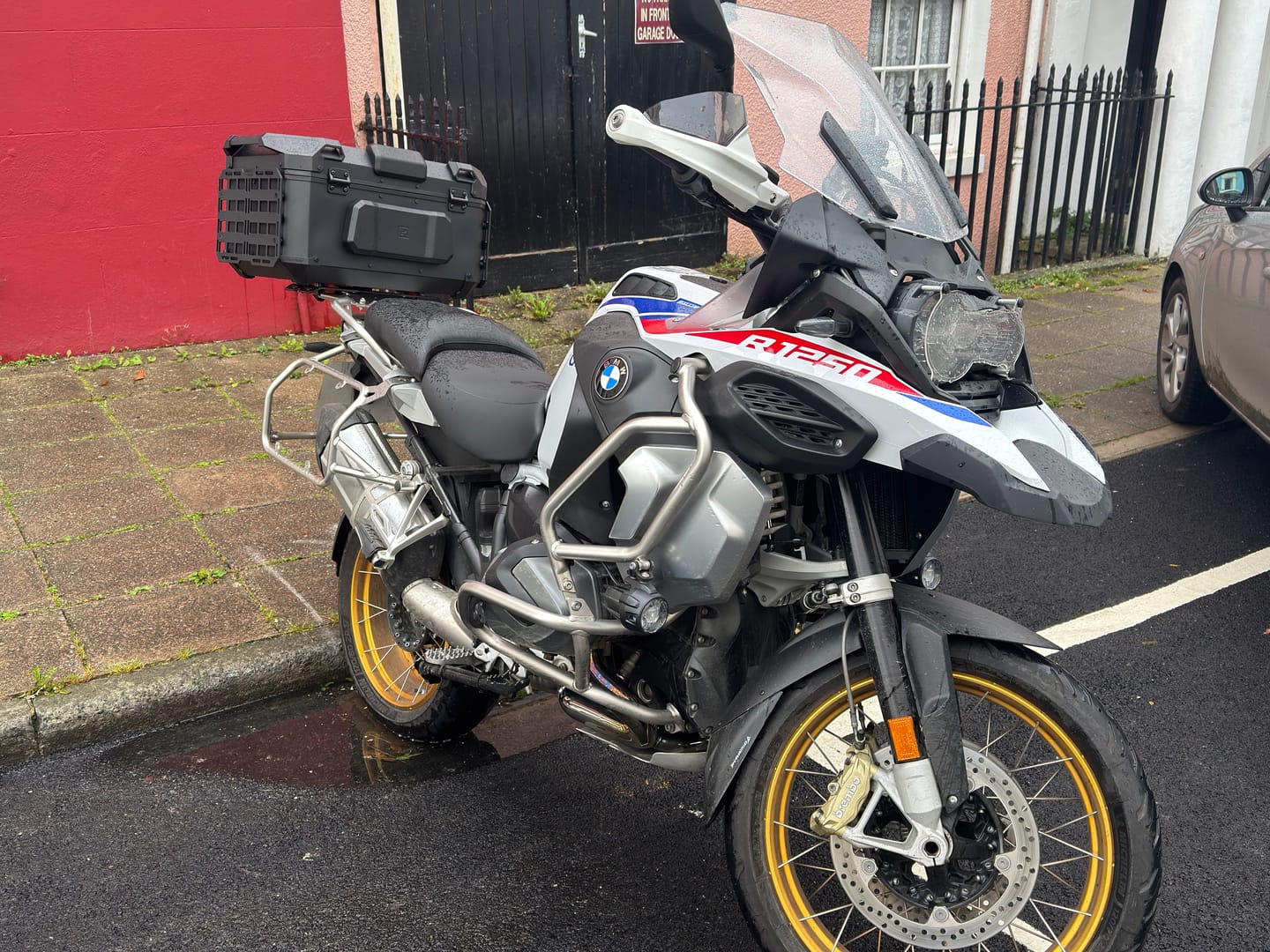 Customer photo review of MotoCase – The Ultimate Top Case