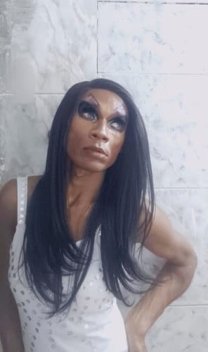 Customer photo review of Lace Front Sonia Tela HD Castanho Escuro Repartição Livre 13x6