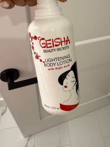 Customer photo review of Geisha Beauty Secrets Brightening Body Lotion 400ml