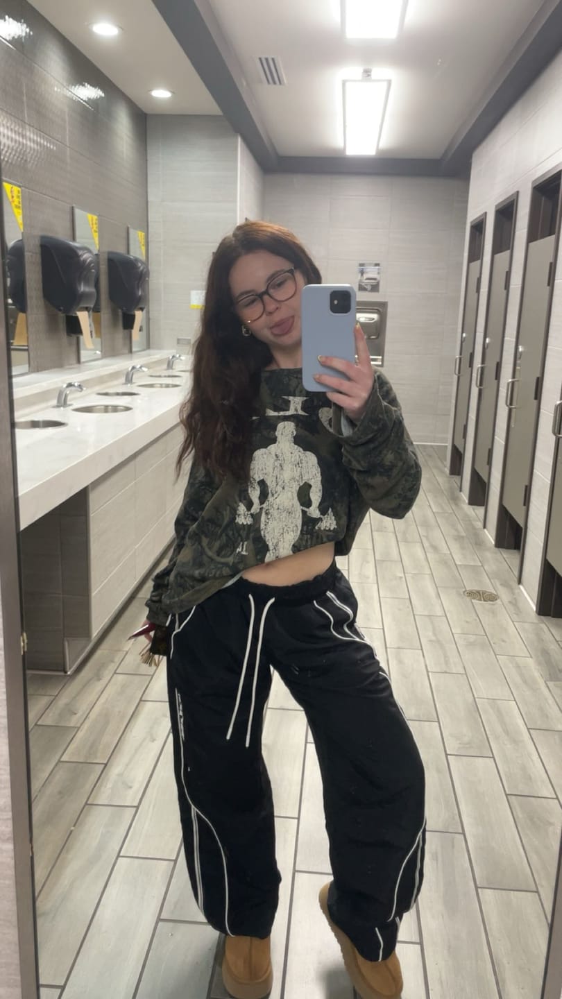 Customer photo review of 8047 - Gold's Gym Thermal Longsleeves