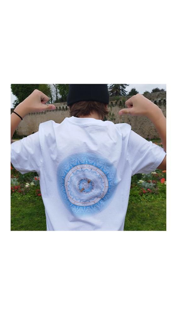 Customer photo review of LE T-SHIRT "TOUCH THE SKY"
