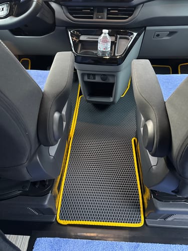 Customer photo review of Fußmatten für Van - Vorne