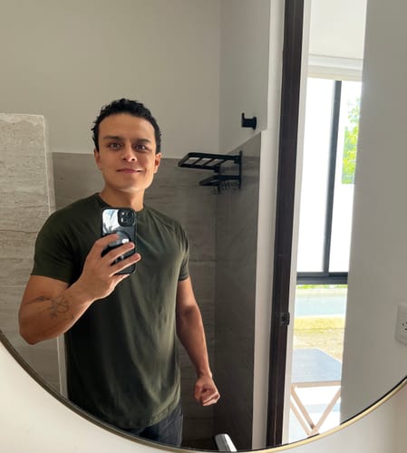 Customer photo review of Training Sport Tee - Army Green