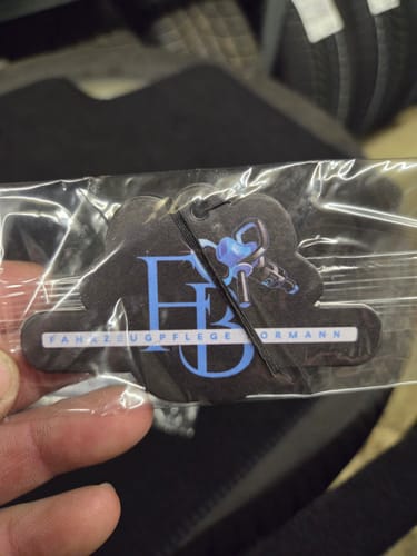 Melanie B. review of Duftbäume mit Ihrem Logo, QR-Code oder Text – sichtbar, duftend und unvergesslich. image 1 out of 1