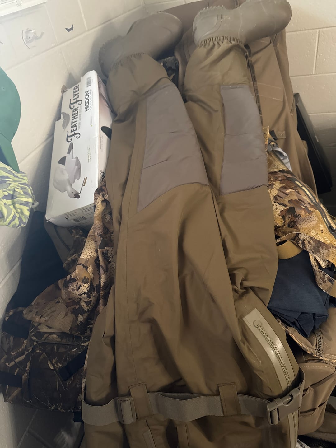 Customer photo review of TIDEWE × MinnDak Slough Dawgs TIZIP® Breathable Duck Hunting Waders