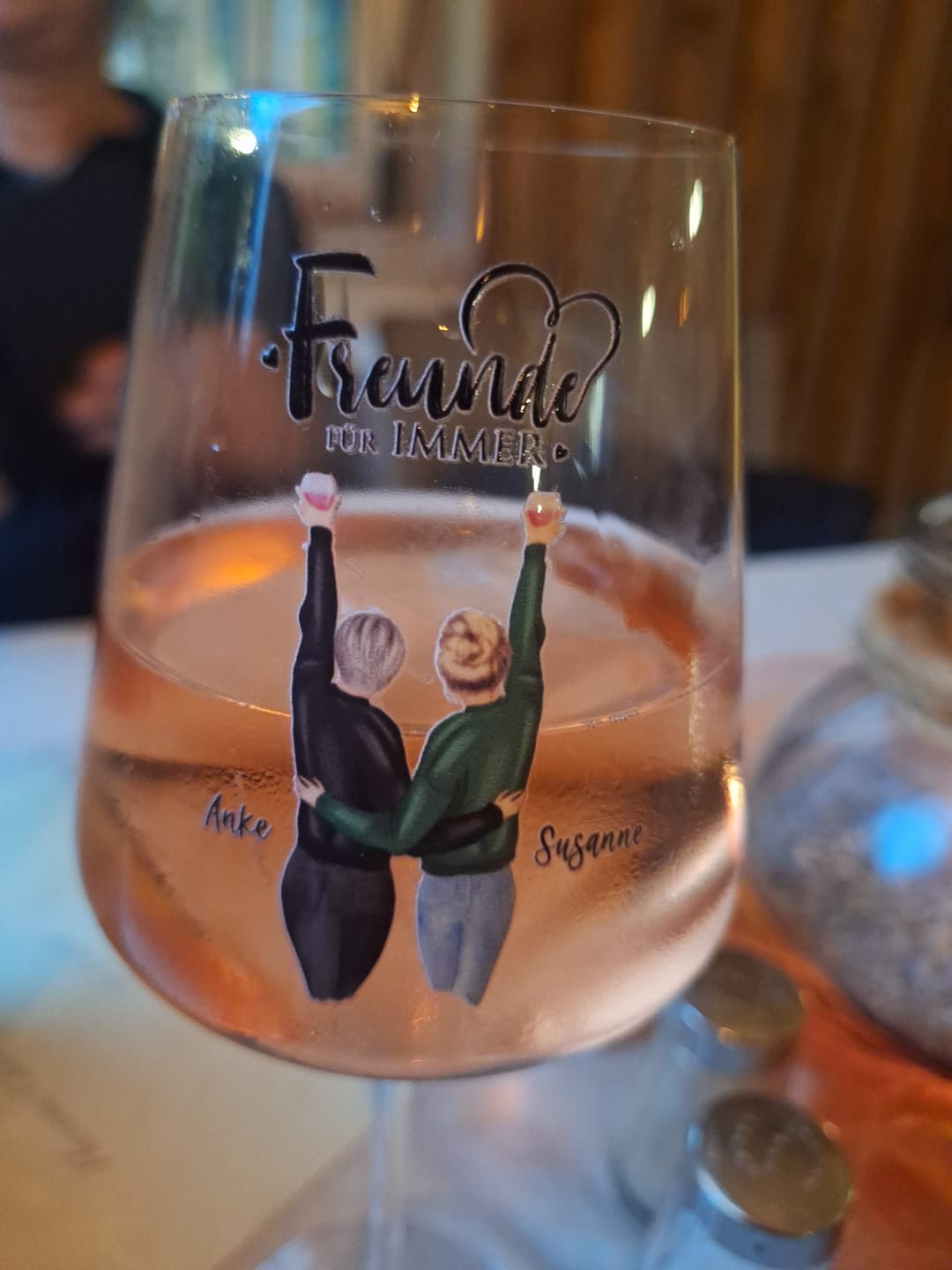 Customer photo review of Best Friends Forever - Personalisiertes Weinglas