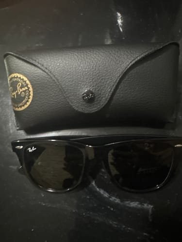 Customer photo review of Lentes De Sol Rb Wayfare Rb2140n Negro Brilloso Verde G15