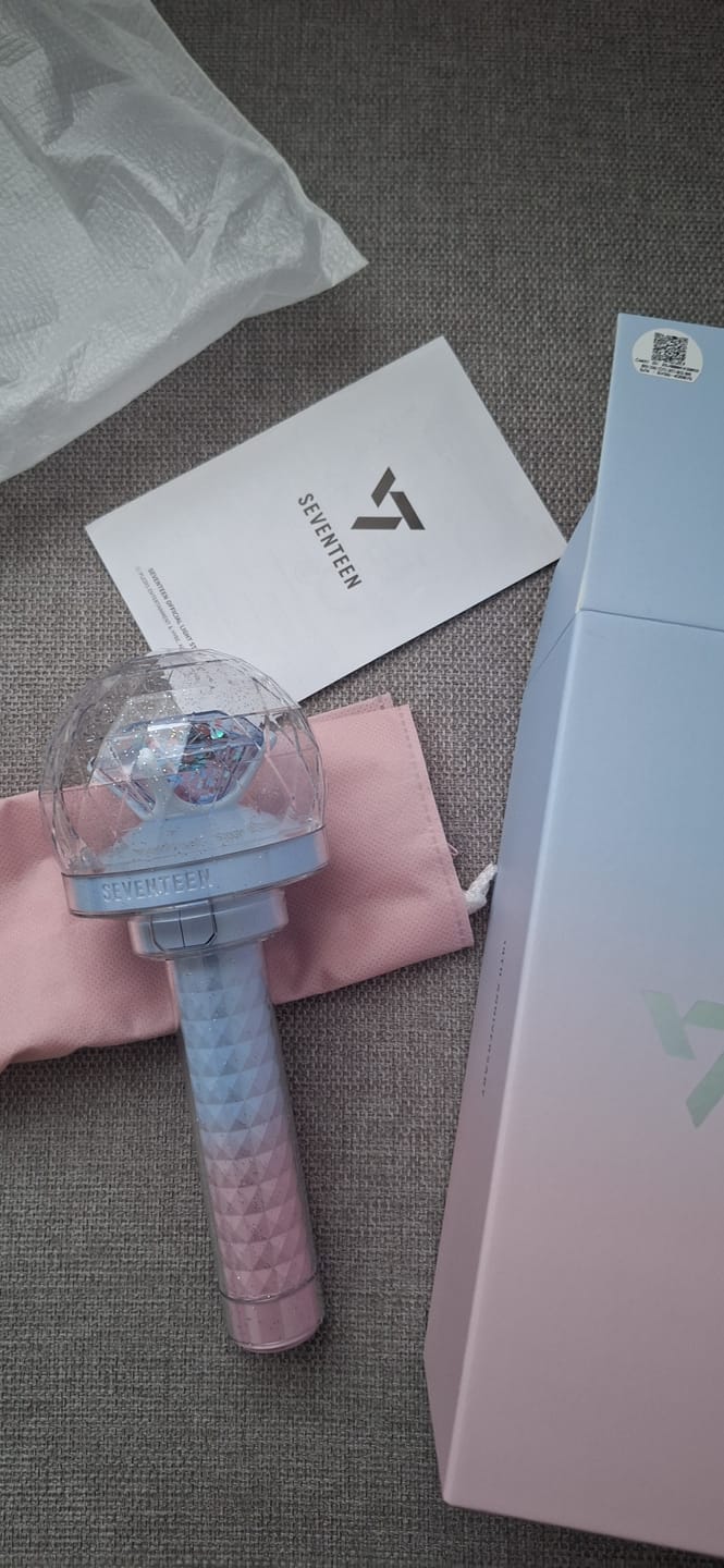 Customer photo review of SEVENTEEN - OFFICIAL LIGHT STICK VER.3 10TH ANNIV.