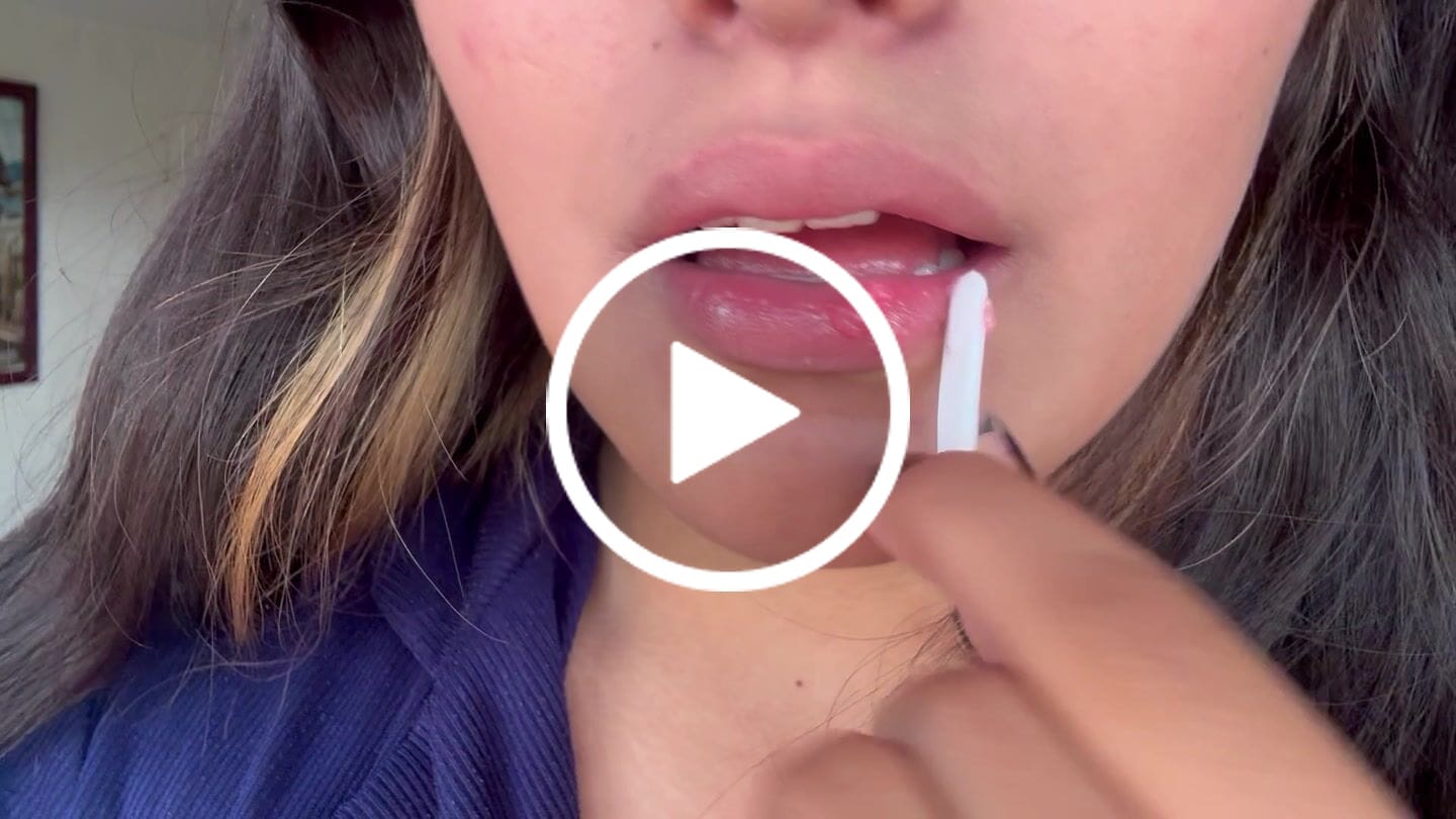 Customer video review of EXFOLIANTE PARA LABIOS | LIP SCRUB