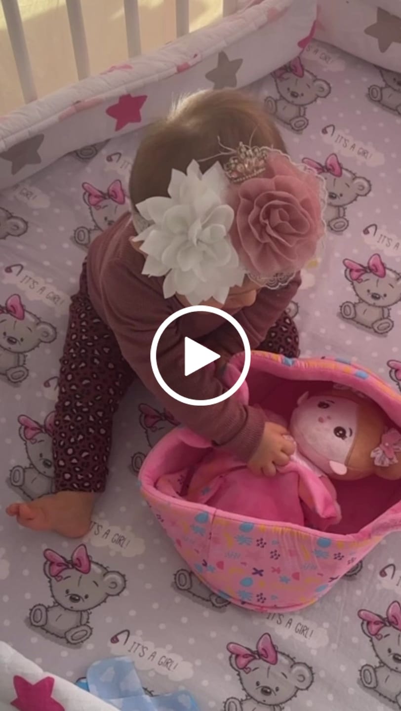 Customer video review of Personalisierte tragbare Puppen- und Geschenksets