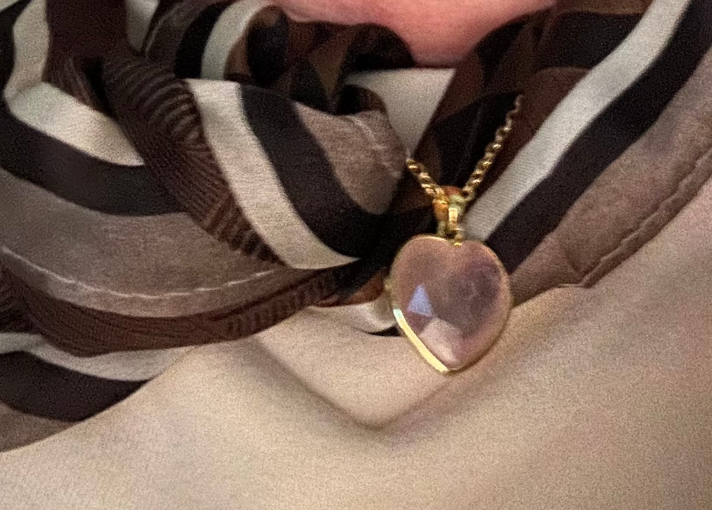 Customer photo review of Pendentif Coeur en Pierre Naturelle