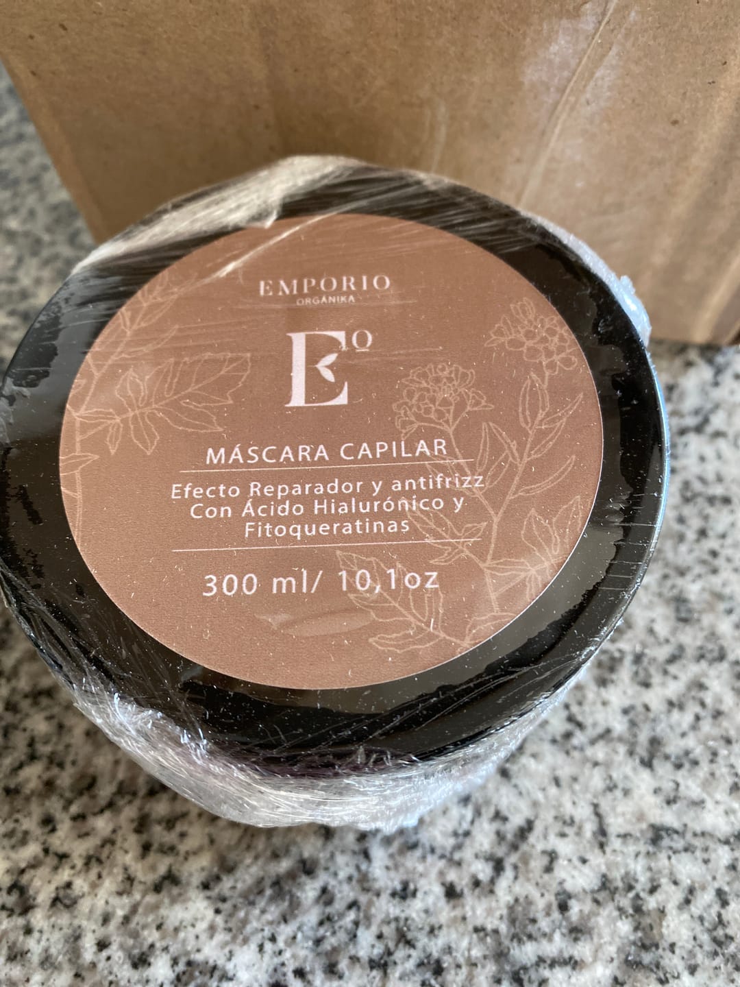 Customer photo review of MÁSCARA CAPILAR ANTIFRIZZ REPARADORA