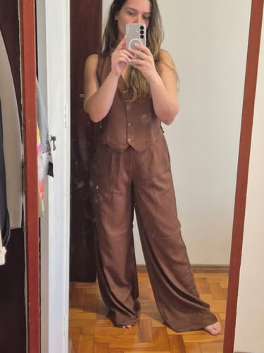 Bruna F. review of Calça Pantalona Graviola Marrom Escuro image 1 out of 2