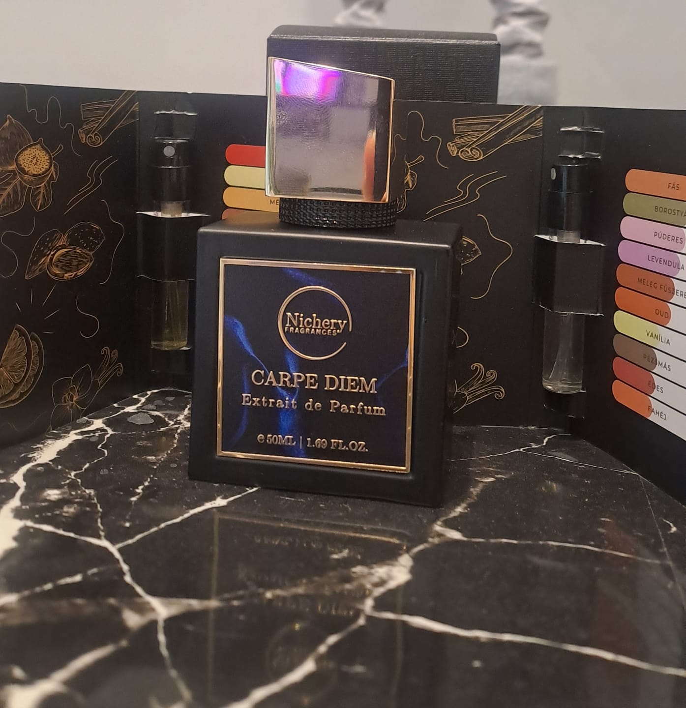 Customer photo review of Nichery Carpe Diem Extrait de Parfum - Férfi 50ml