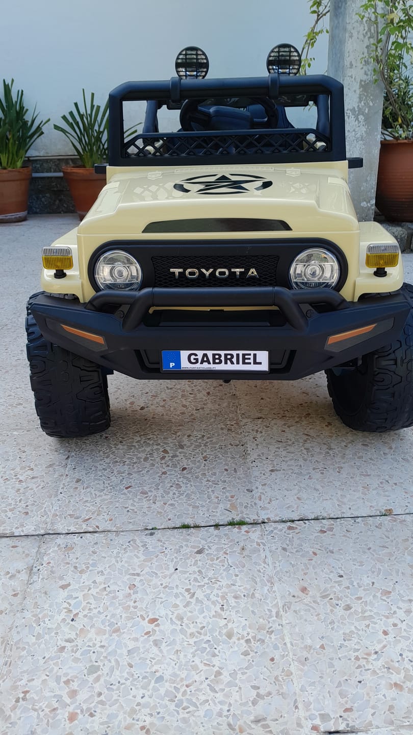 Customer photo review of Pré-Venda Carro Elétrico para Criança Buggy Speed Vermelho 4x4 12v c/ RODAS DE BORRACHA & ASSENTO EM PELE