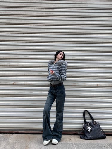Customer photo review of Rase le sol Paneled Flared Cargo Denim Pants