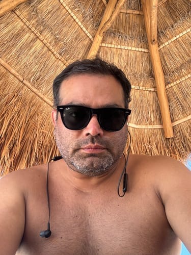 Customer photo review of Lentes De Sol Rb Wayfare Rb2140n Negro Brilloso Gris Degradado