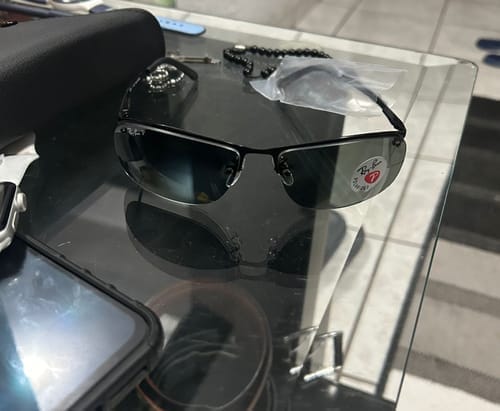 Customer photo review of Lentes De Sol Rb3183n Negro Verde G15