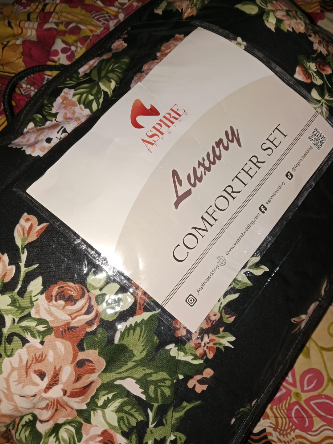 Customer photo review of VERDANT Comforter Set- 7 Pcs