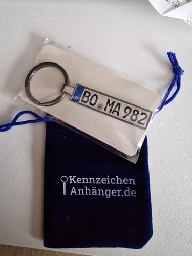 Customer photo review of Kennzeichen Schlüsselanhänger Mini Nummernschild Metall