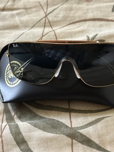 Customer photo review of Lentes De Sol Rb WINGS 2 Flat Rb3697n Dorado Verde G15