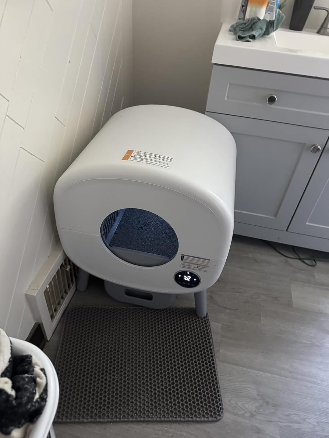 Customer photo review of Cumrige M2 Smart Self-Cleaning Litter Box | 95L Extra-Large Automatic Cat Litter Box