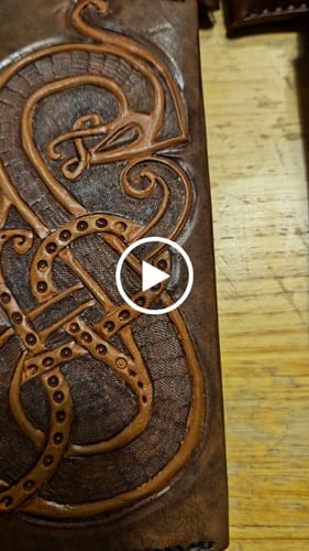 Customer video review of Slimmad plånbok i äkta läder