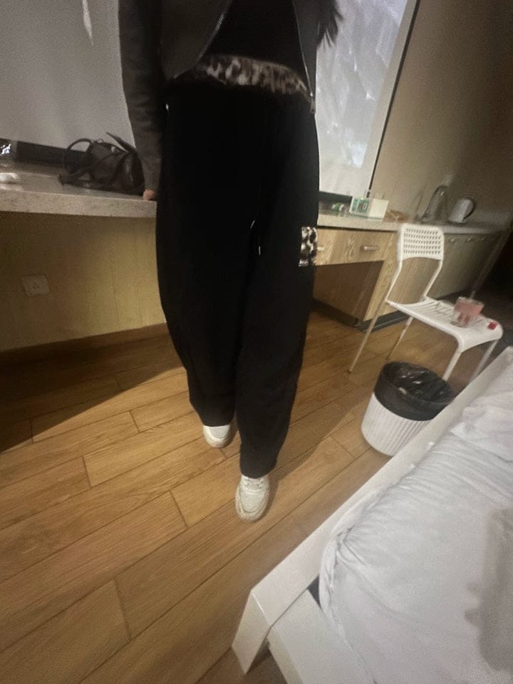 Customer photo review of Retro Double-Waist Leopard Patch Barrel Pants