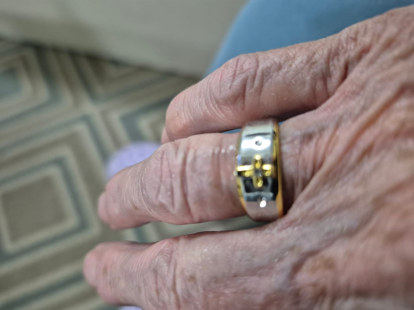 Customer photo review of FREE Today: Modern Style Two-tone Gold Cross Alloy Ring-With God All Things Are Possible